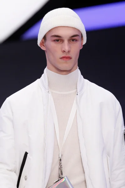 Look 22